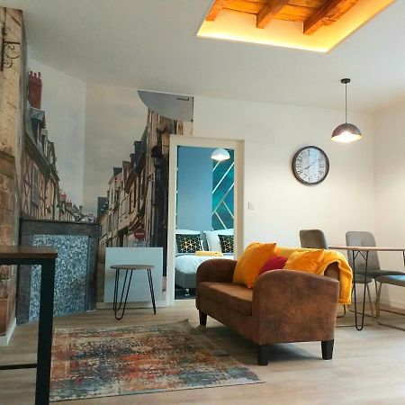Les Volets Bleus - Refaits à neuf, deux appartements et un studio, Jardin Bourges Extérieur photo